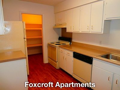 4th image of 1015 Foxcroft Ln APT 5