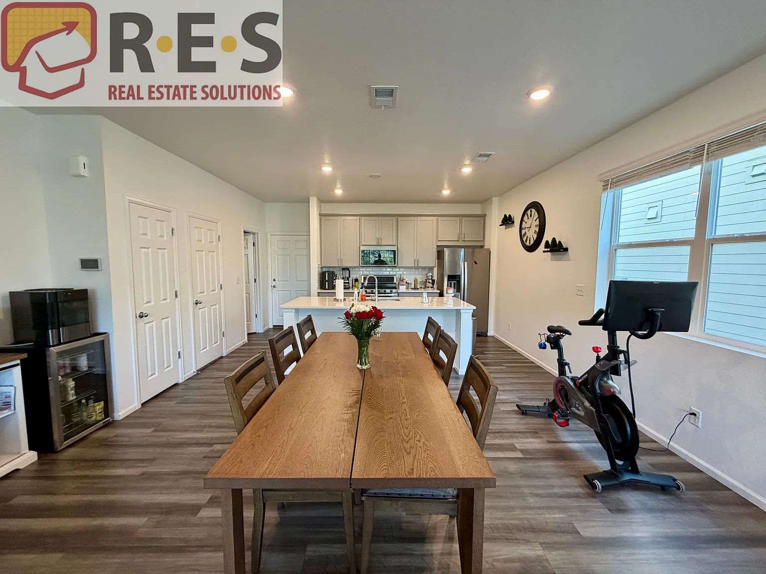 3 bed, 2.5 bath, 1877 sqft, $2,895 — Photo 4
