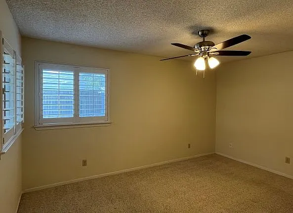 Dowstairs bedroom