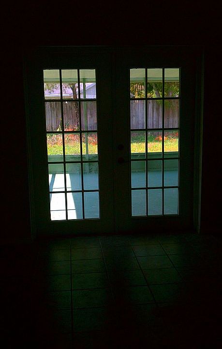 Doors to large lanai