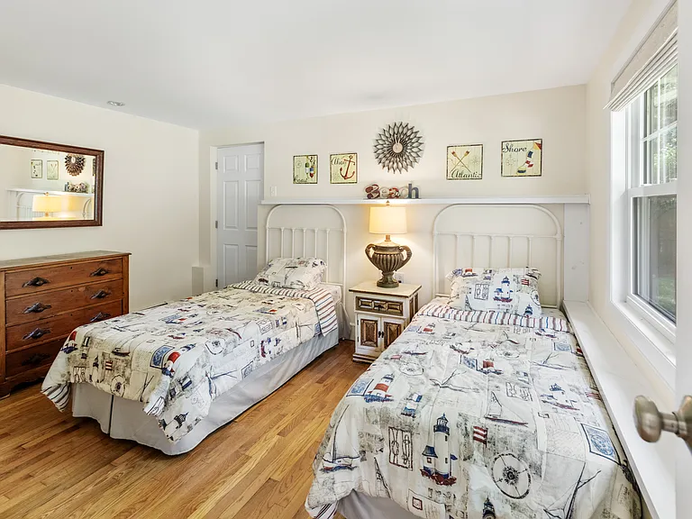 96 Wainscott Northwest Rd — Photo 12