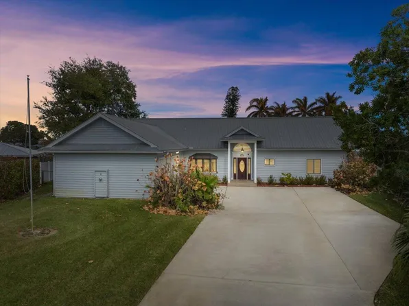 2204 5th Court SE, Vero Beach, FL 32962