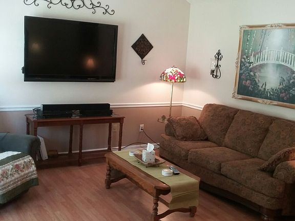 5th image of 5704 Desoto Dr