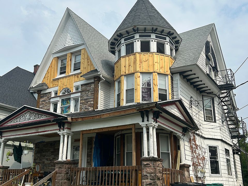 1st image of 2827 McKoon Ave #3