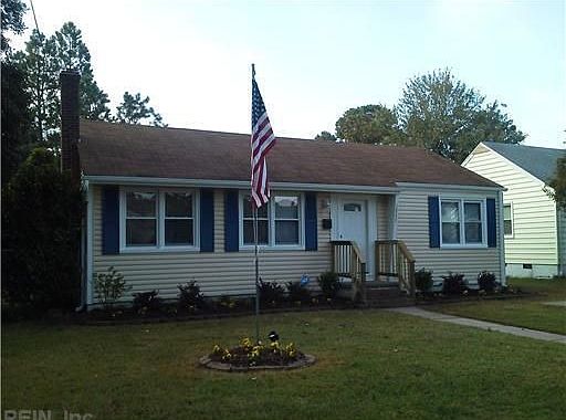 1st image of 1045 Earl St