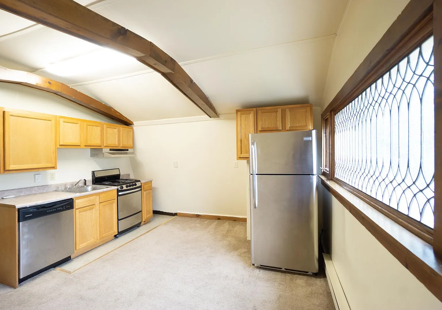 108 Dell St - Avail. 6/1/27 - Charming Efficiency-One Block From Shops, Eateries and Bus Line — Photo 1