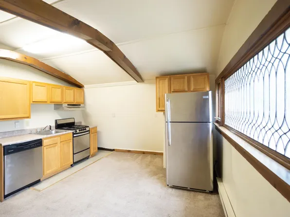 108 Dell St Floor 2, Syracuse, NY 13210