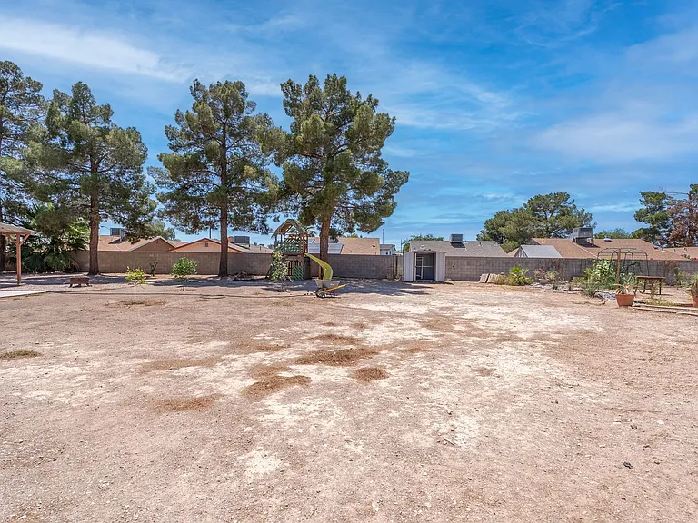 5519 Myron Cir — Photo 38