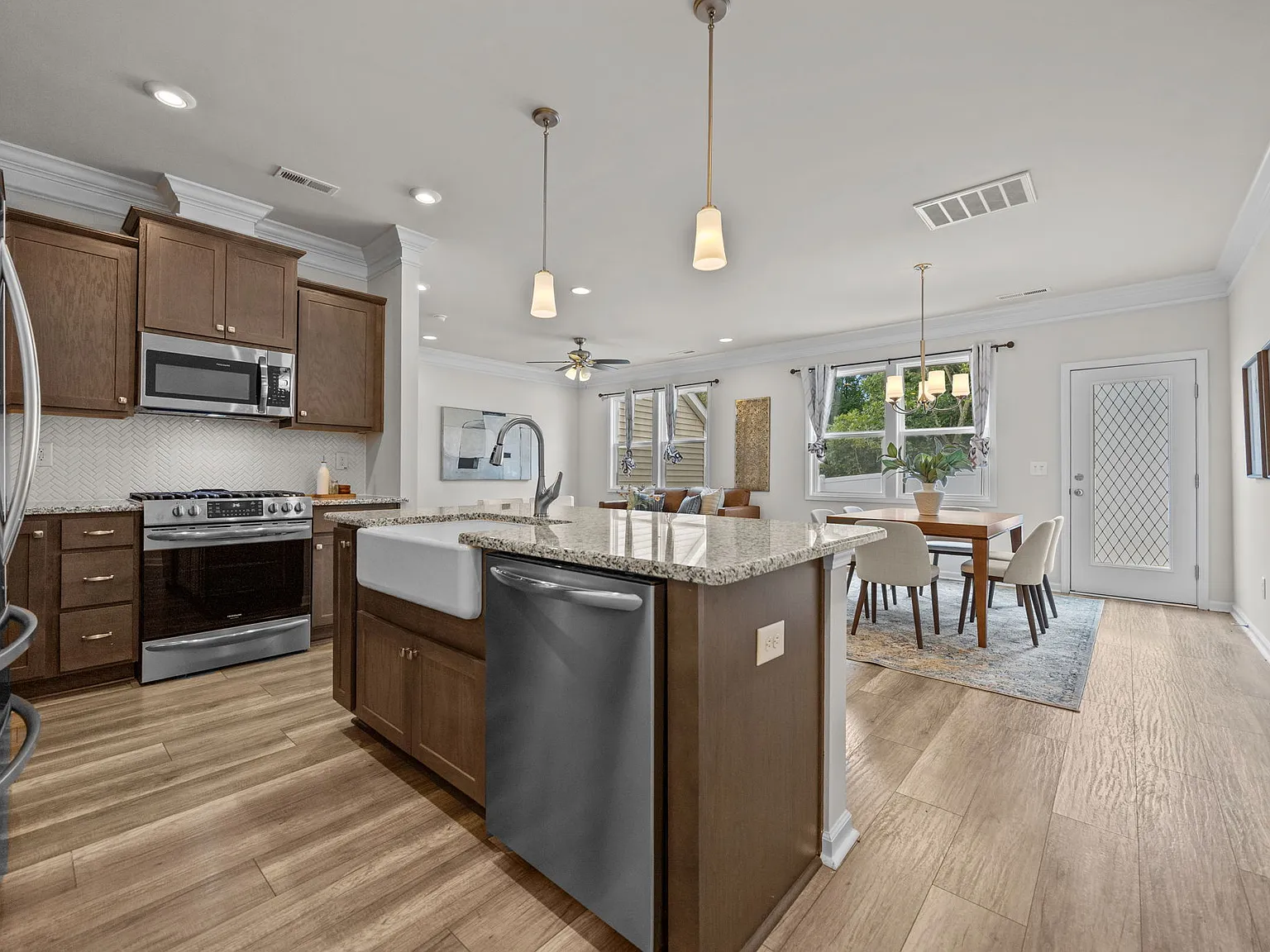 236 Shingle Oak Rd — Photo 2
