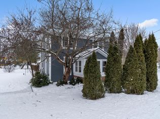 7565 Huron River Dr, Dexter, MI