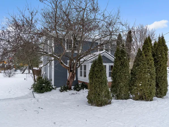 7565 Huron River Dr, Dexter, MI 48130