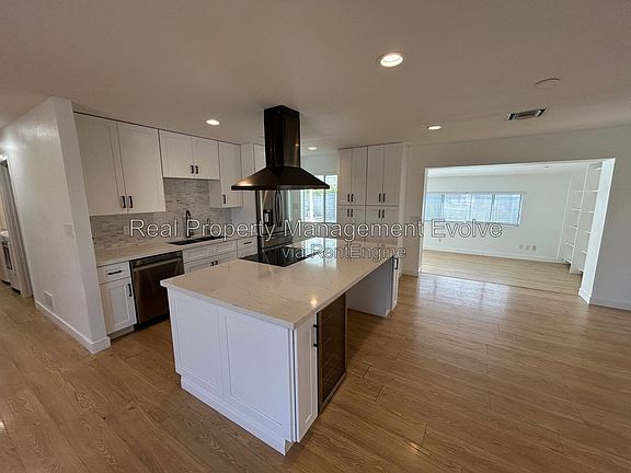 4th image of 8631 E Jackrabbit Rd