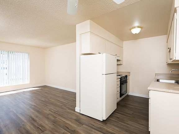 2nd image of 4875 Manzanita Ave APT 7