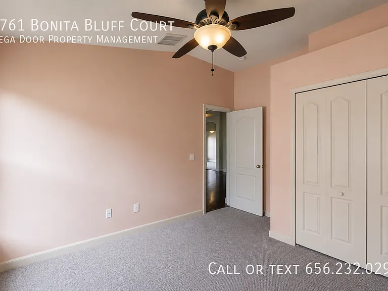 1761 Bonita Bluff Ct — Photo 24