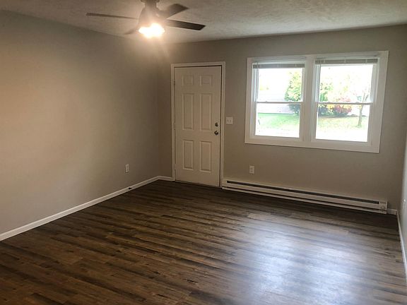 3rd image of 14141 Sycamore Dr