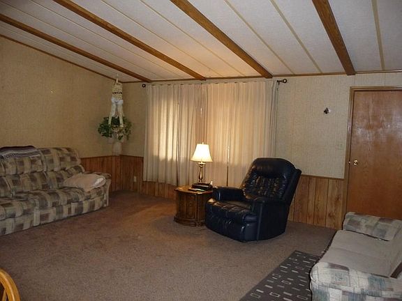 2nd image of 3527 Tigard Ave