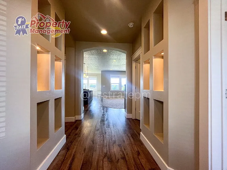 8132 S Red Cliff Ave — Photo 3