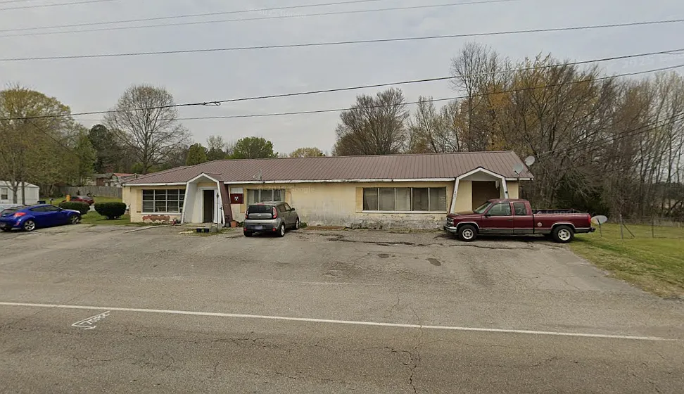 2 bed, 1.0 bath, $700 — Photo 2