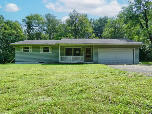 69669 Gumwood Rd, Niles, MI 49120