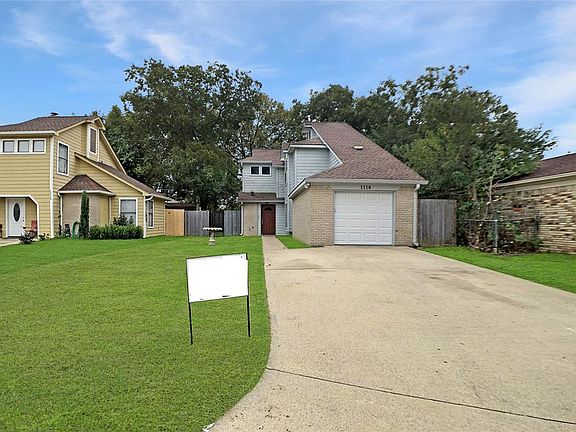 2nd image of 1116 Parkwood Pl