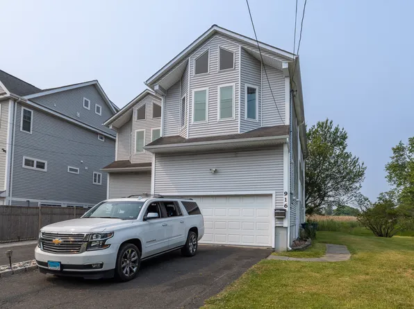 916 Reef Rd #1, Fairfield, CT 06824