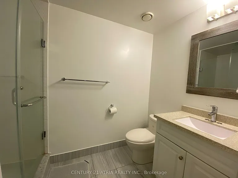 560 Front St W #706 — Photo 8