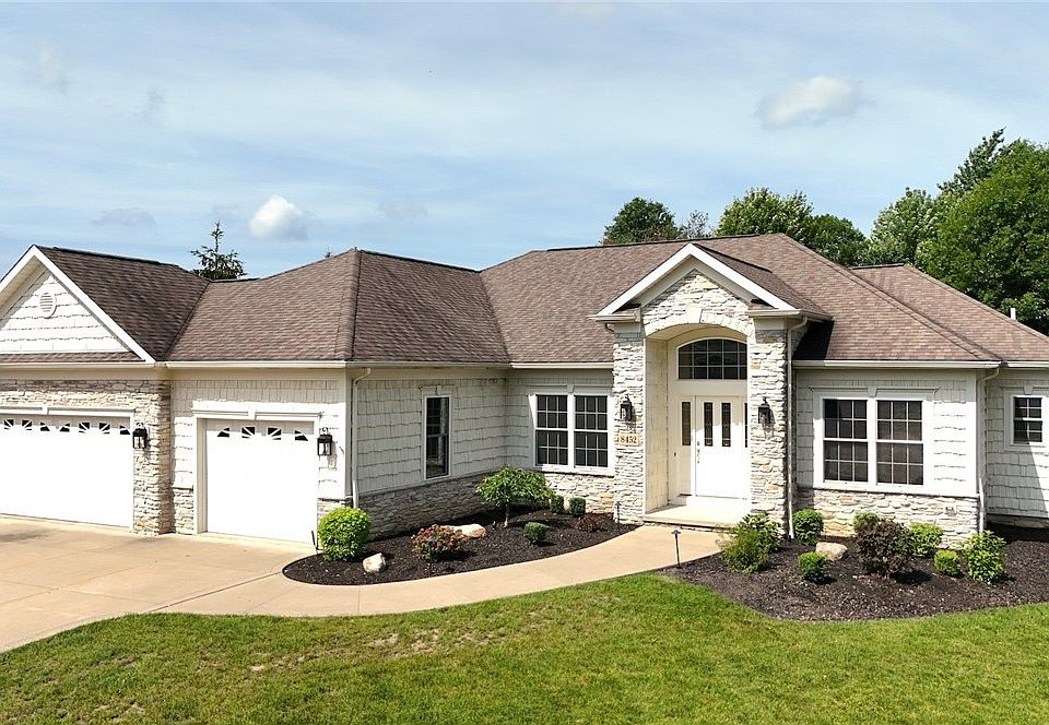 1st image of 8452 Redwood Ct