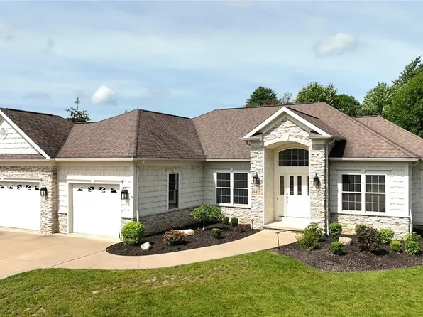 8452 Redwood Ct, Macedonia, OH 44056
