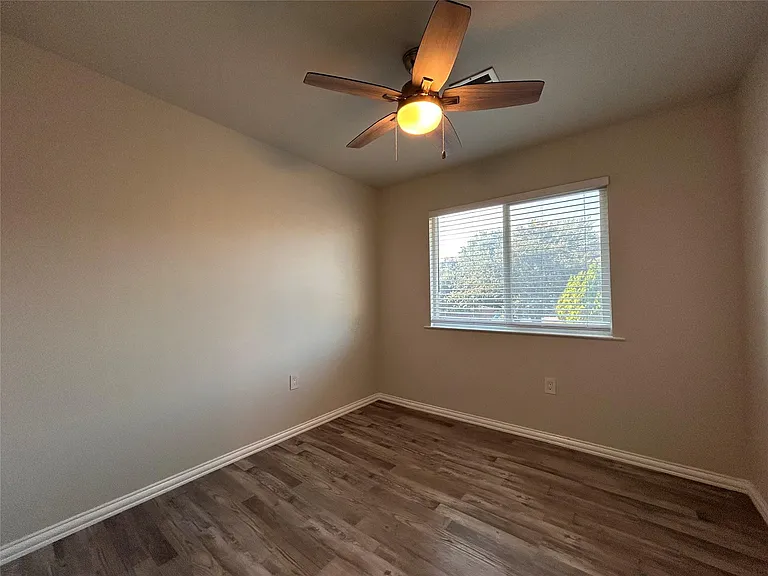 8922 Trone Cir #A — Photo 15