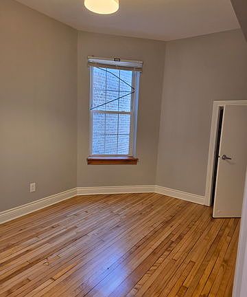 4th image of 844 N Harding Ave #1