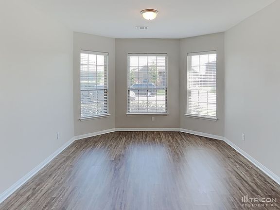 4th image of 1540 Millennium Dr