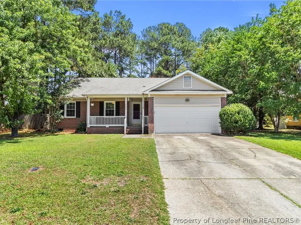 106 Stonesthrow Ln, Raeford, NC 28376