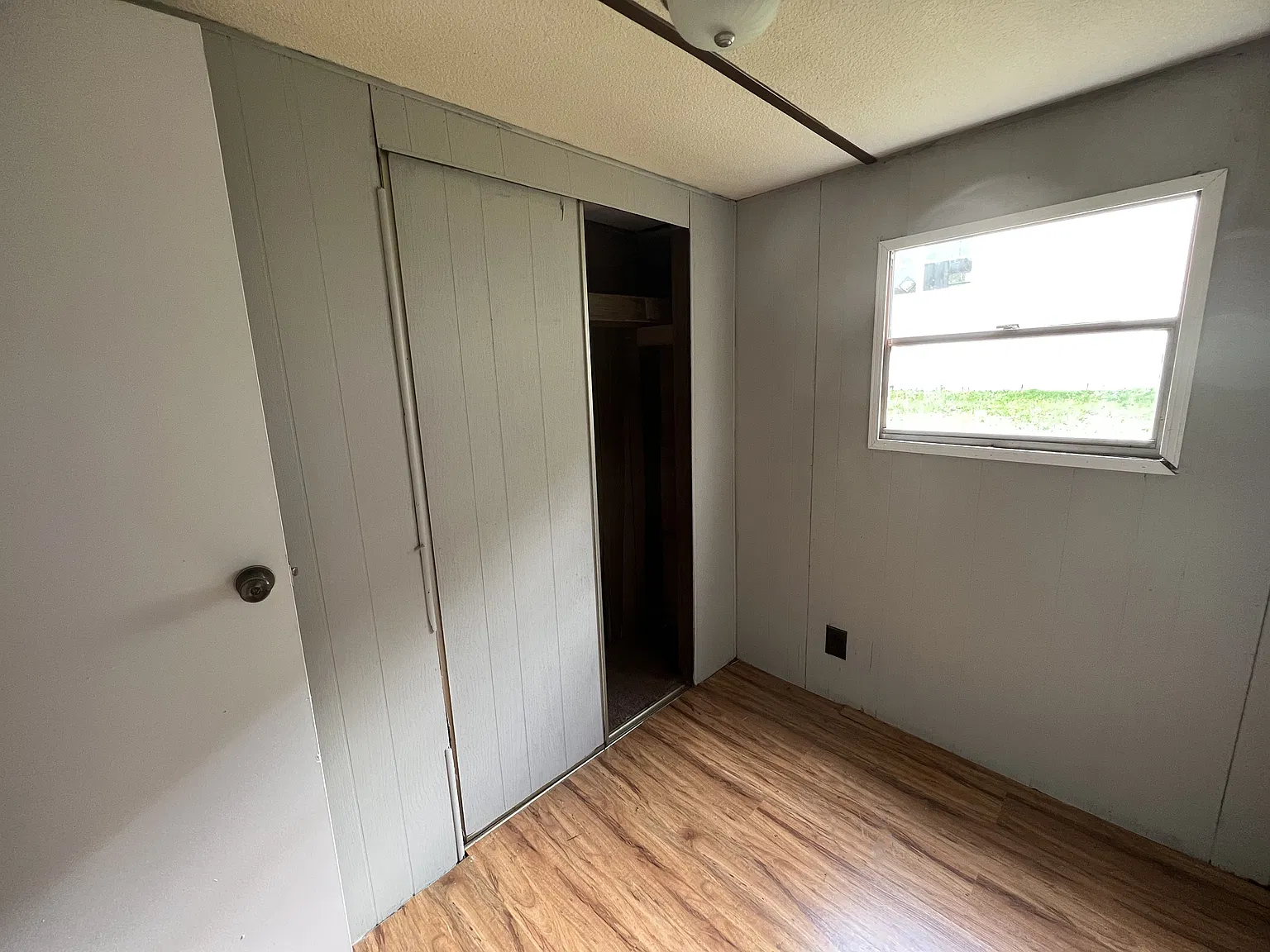 2 bed, 1.5 bath, 980 sqft, $695 — Photo 4