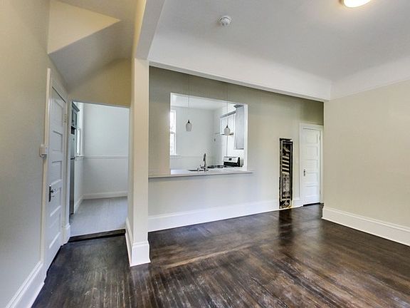 3rd image of 144 Sanchez St #8HENRY
