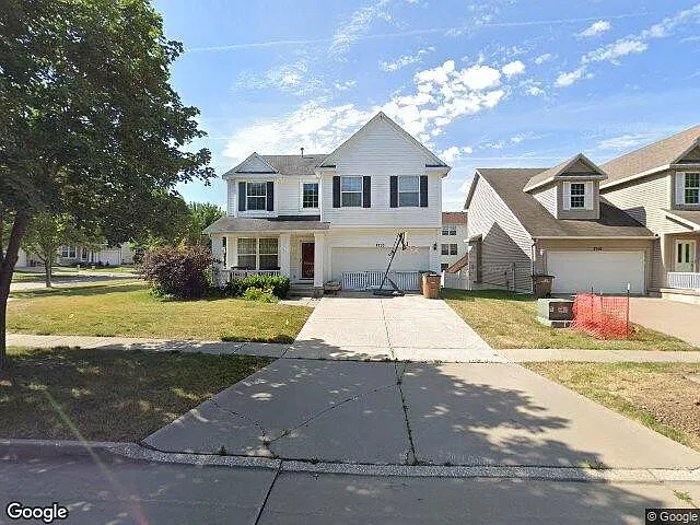 Beautiful 5 Bedroom, 3.5 Bathroom Home for Rent — Photo 2