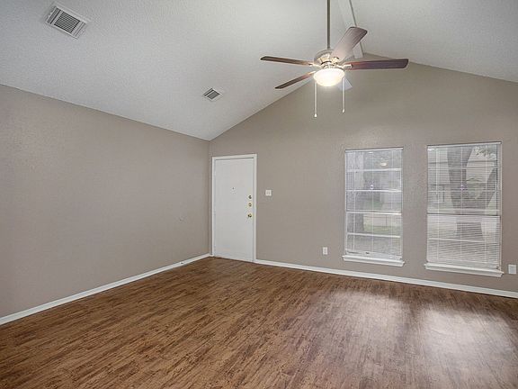 5th image of 21039 Settlers Valley Dr