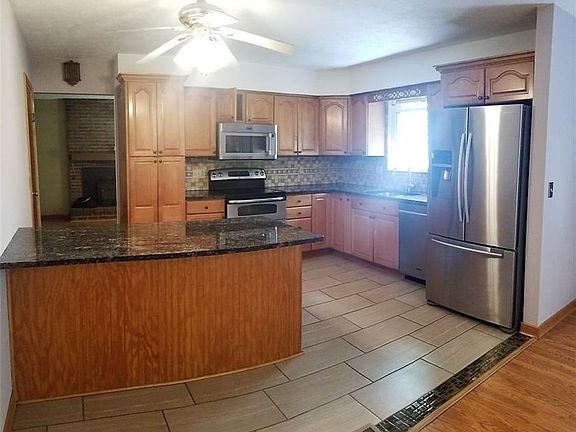 5th image of 2673 Echo Ln