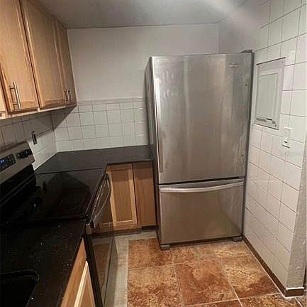 4th image of 707 SW 75th St APT 109