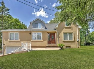 164 Reynolds Ave, Parsippany, NJ 07054