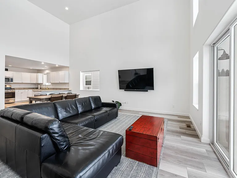 2135 Black Bird Ln — Photo 12