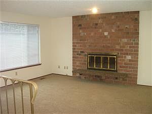 5th image of 4228 To 4230 201st Street Ct E