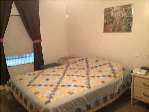 3rd image of 542 Parkwood Ave