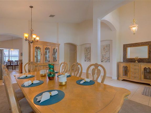 4th image of 216 Brooklands Way