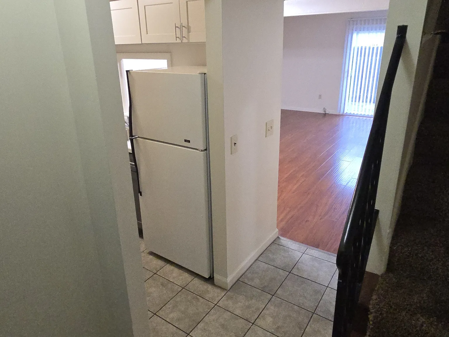 2 bed, 1.5 bath, 1024 sqft, $1,400 — Photo 2