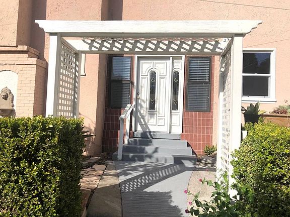 3rd image of 406 Villa Ter