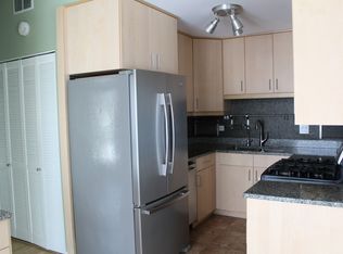 1243 Ranchview Ct, Buffalo Grove, IL 60089