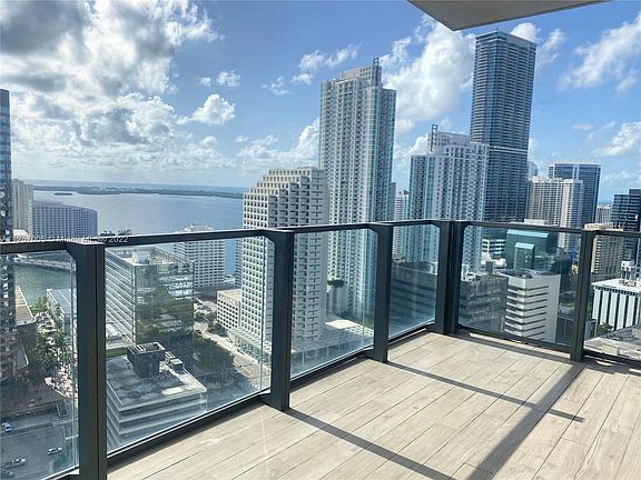 2nd image of 68 SE 6th St APT 2801