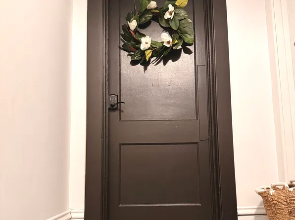 (undisclosed Address), Aurora, IL 60505