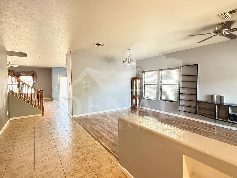 2858 W Mineral Butte Dr — Photo 3