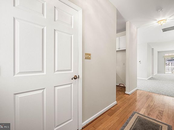 3rd image of 1291 Country Club Dr